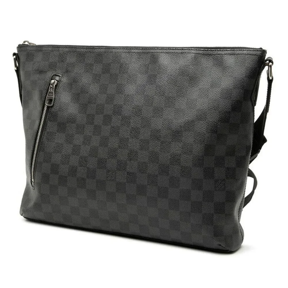 LOUIS VUITTON delivery duty